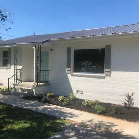 3 Bedroom Cozy Home Minutes From Tims Ford Lake
